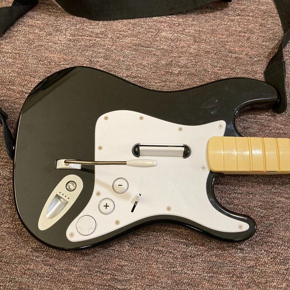 Harmonix Rock Band Guitar Fender Stratocaster Nintendo Wii w/ Dongle & Strap - Picture 2 of 9